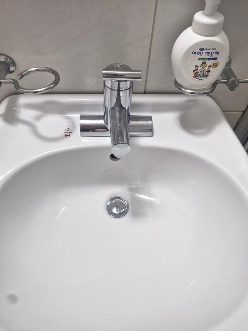 Hongdae Guesthouse 1Min From Hongik Uni Station Exit #1 首爾 外观 照片